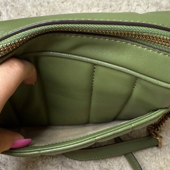 Tory Burch Olive Green Quilted Crossbody Bag - Picture 10 of 16